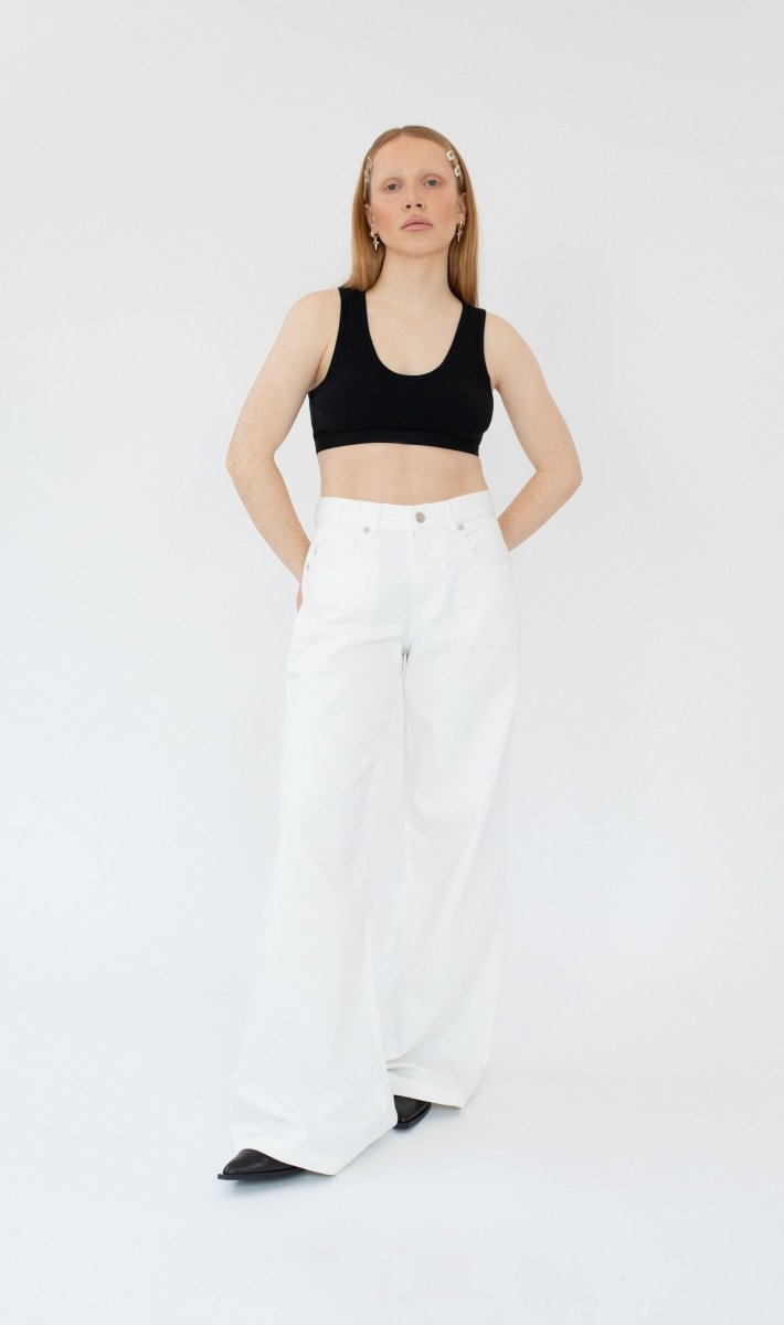 aniven NOAH / White